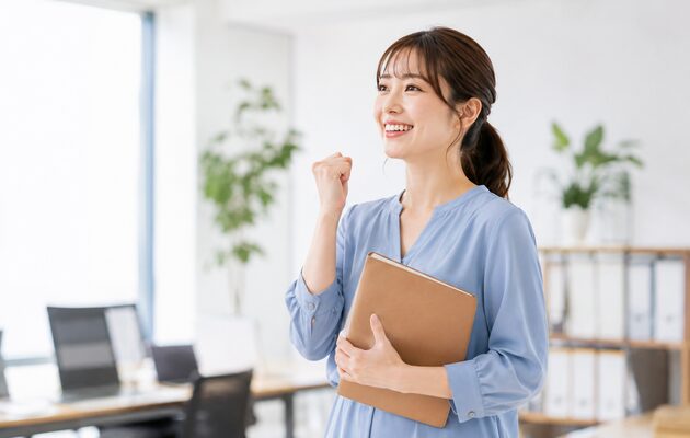 年収を落とさずに長期休みが取れる仕事への転職に成功した女性